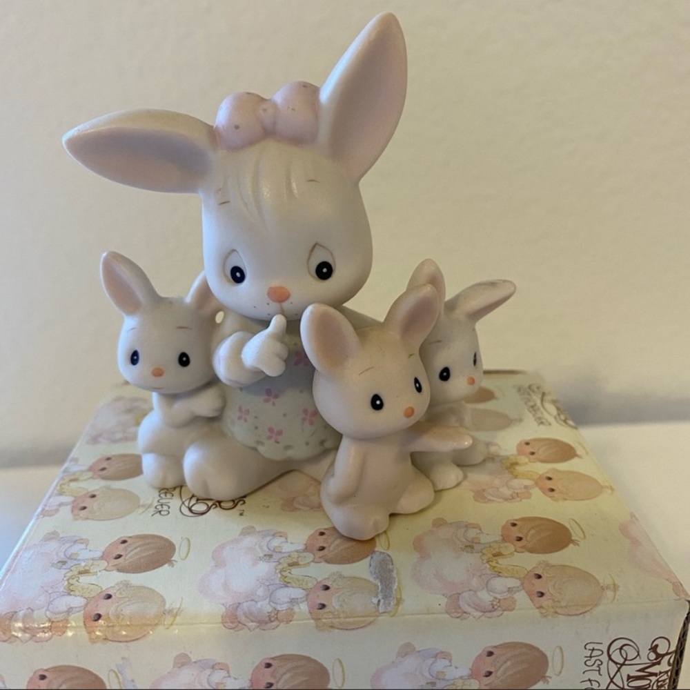 Precious Moment Some Bunny’s Sleeping (nativity)